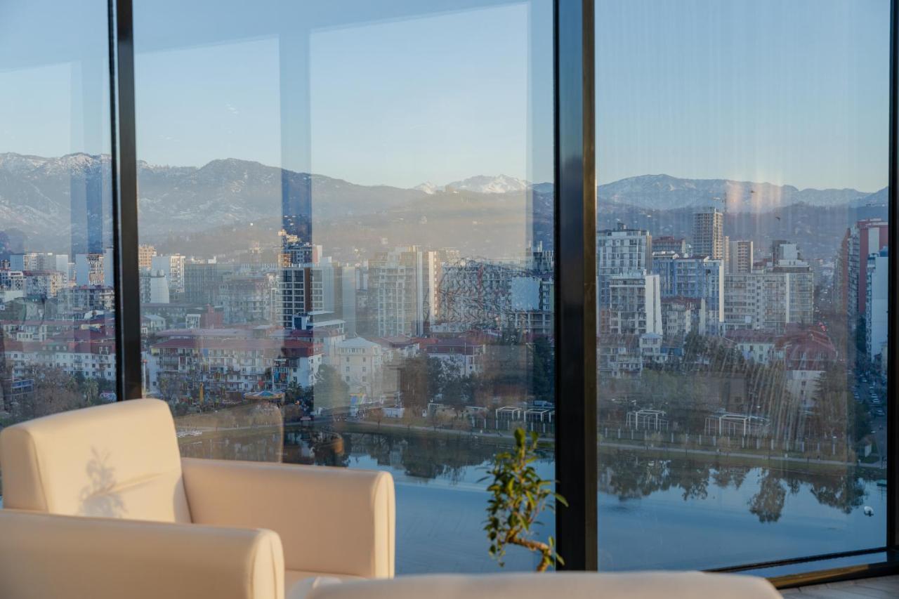 Miramar Luxury Residences Batumi Exterior foto View from the 30th floor of the hotel